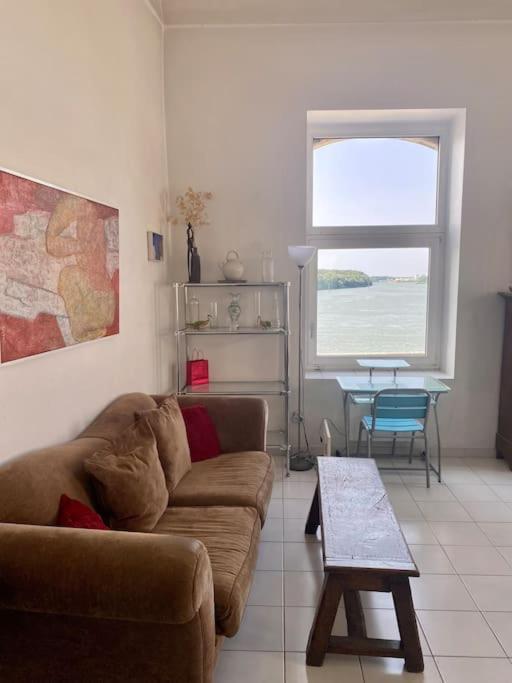 Appartamento Renne - Vue Imprenable Sur Le Rhone Arles Esterno foto
